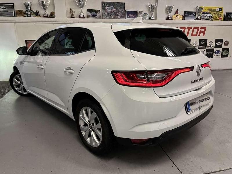 Usado Renault Mégane IV LIMITED 101 CV (74 kW) 2018 Blanco Utilitario