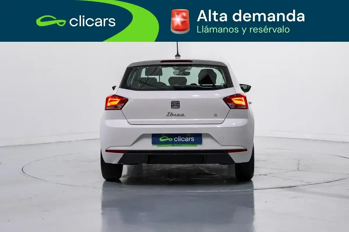 Usado Seat Ibiza Reference 80 CV (58 kW) 2023 Blanco Utilitario
