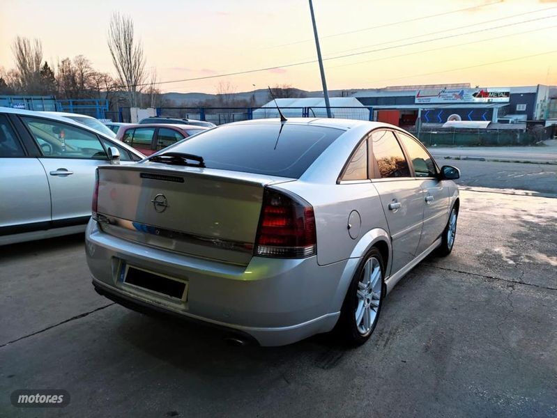 Usado Opel Vectra GTS 2003 Gris Berlina