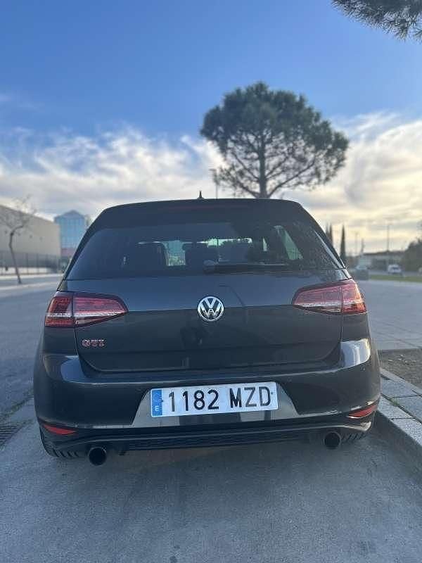 Usado VW Golf VII GTI 230 CV (169 kW) 2015 Gris Utilitario