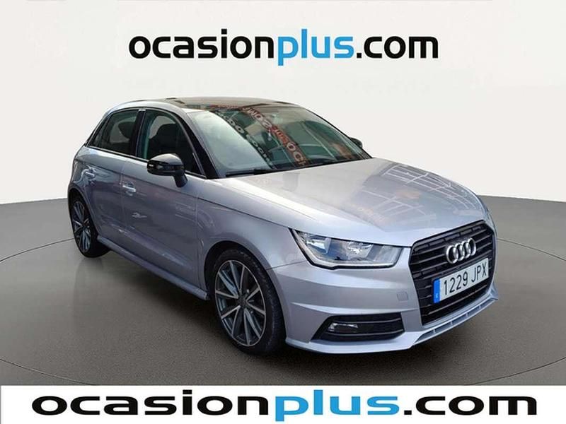 Usado Audi A1 Sportback S-Line 90 CV (66 kW) 2016 Plateado Utilitario