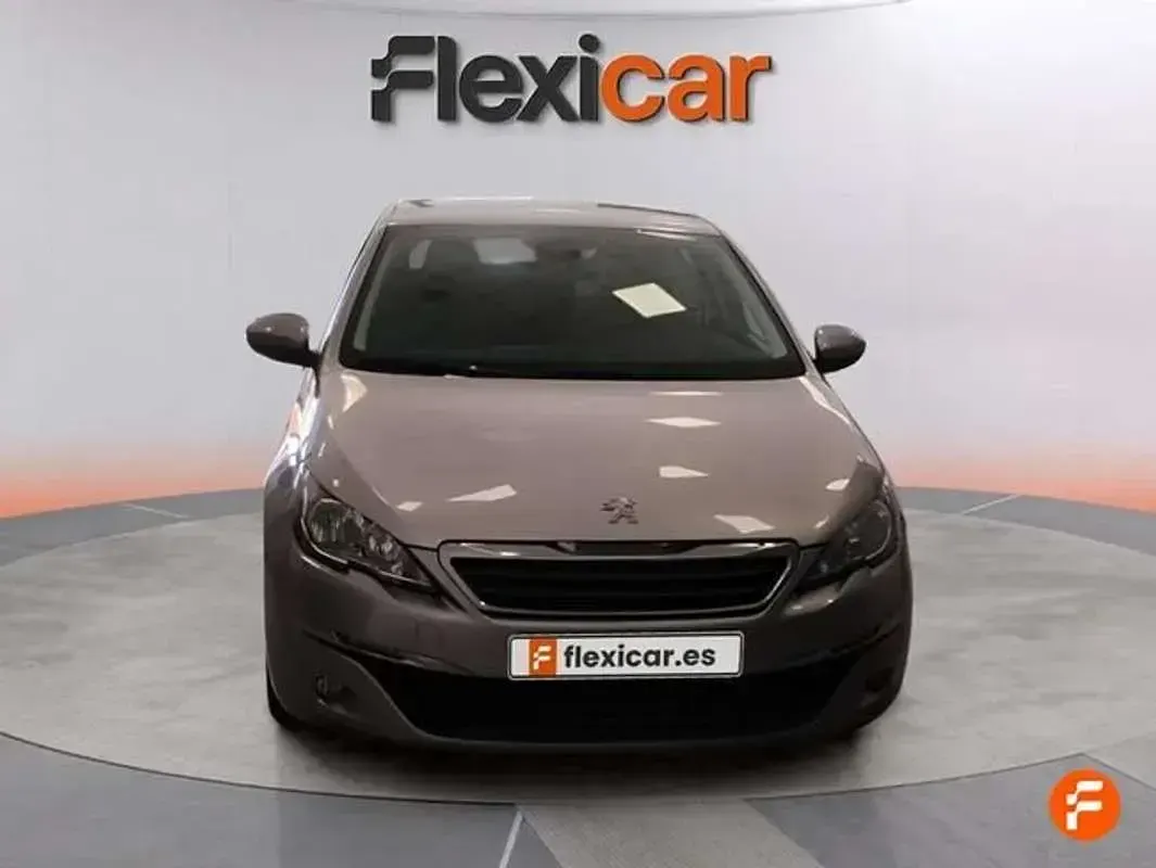 Usado Peugeot 308 Access 99 CV (72 kW) 2017 Gris Utilitario