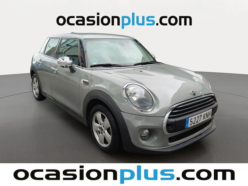 Usado Mini ONE 102 CV (75 kW) 2018 Gris Utilitario