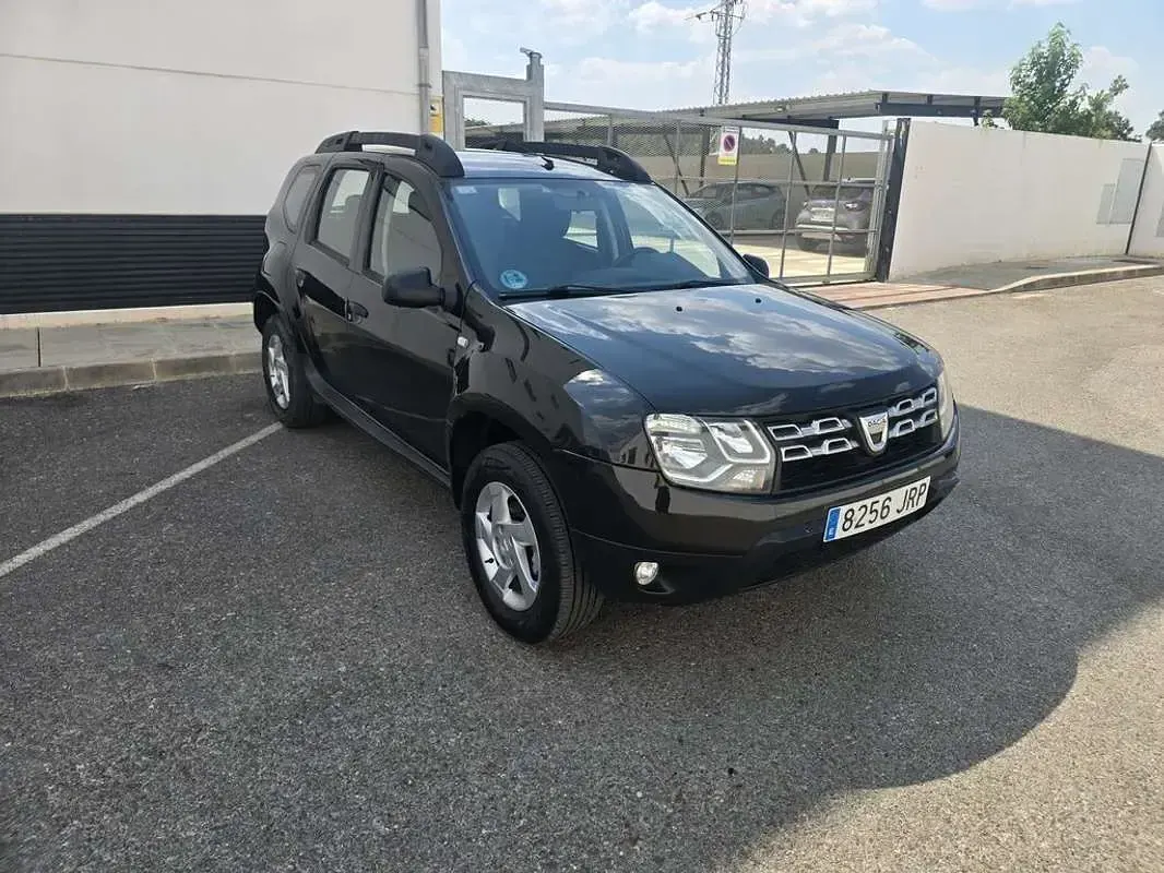 Usado Dacia Duster Ambiance 125 CV (91 kW) 2016 Negro SUV