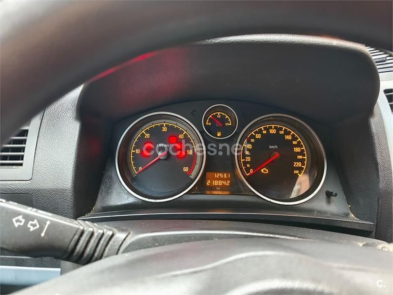 Usado Opel Zafira Enjoy 120 CV (88 kW) 2006 Negro Monovolumen