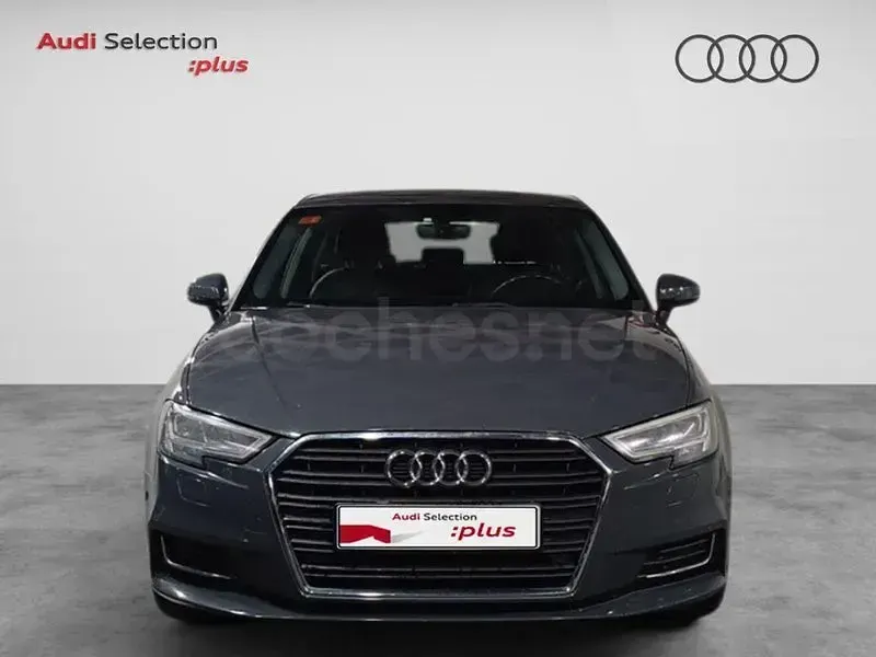 Usado Audi A3 Design 116 CV (85 kW) 2019 Gris / plata Berlina
