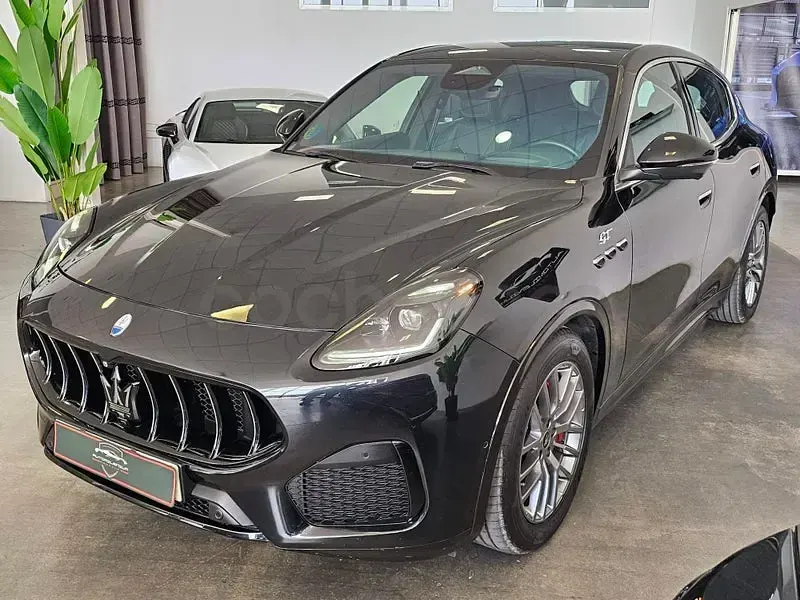 Usado Maserati Grecale GT 300 CV (220 kW) 2022 Negro SUV