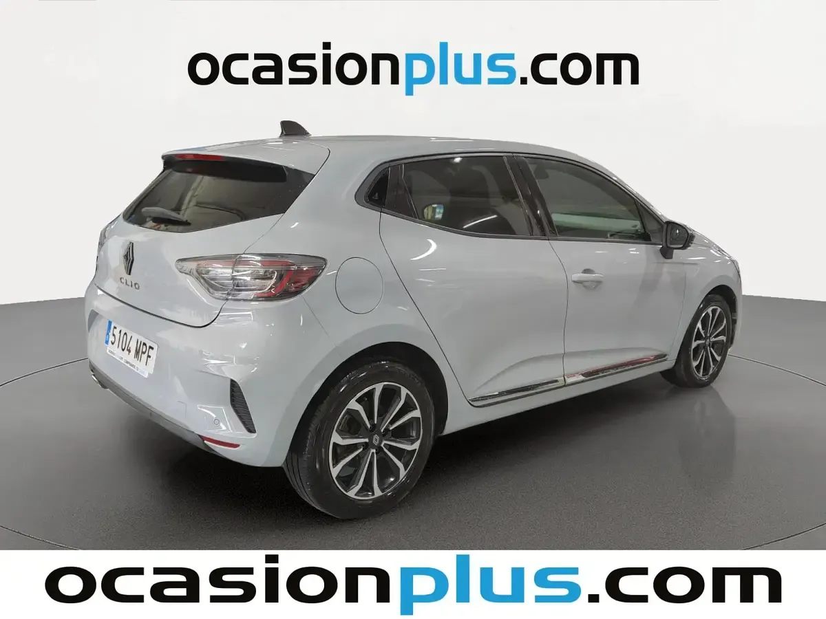Usado Renault Clio Techno 91 CV (66 kW) 2024 Gris Utilitario