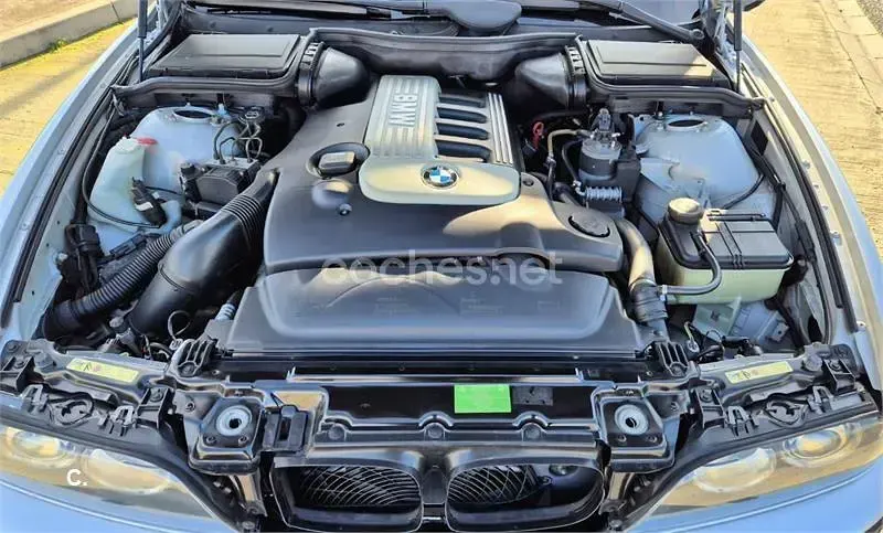 Usado BMW 530 193 CV (141 kW) 2003 Gris / plata Berlina