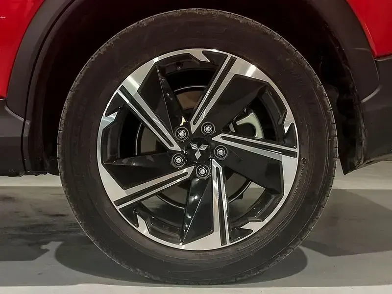 Usado Mitsubishi Eclipse Cross 188 CV (138 kW) 2025 Rojo SUV