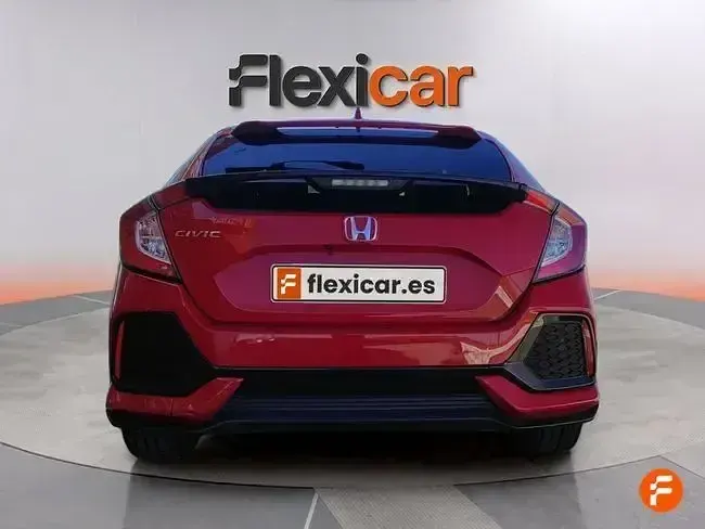 Usado Honda Civic Comfort 129 CV (94 kW) 2019 Rojo