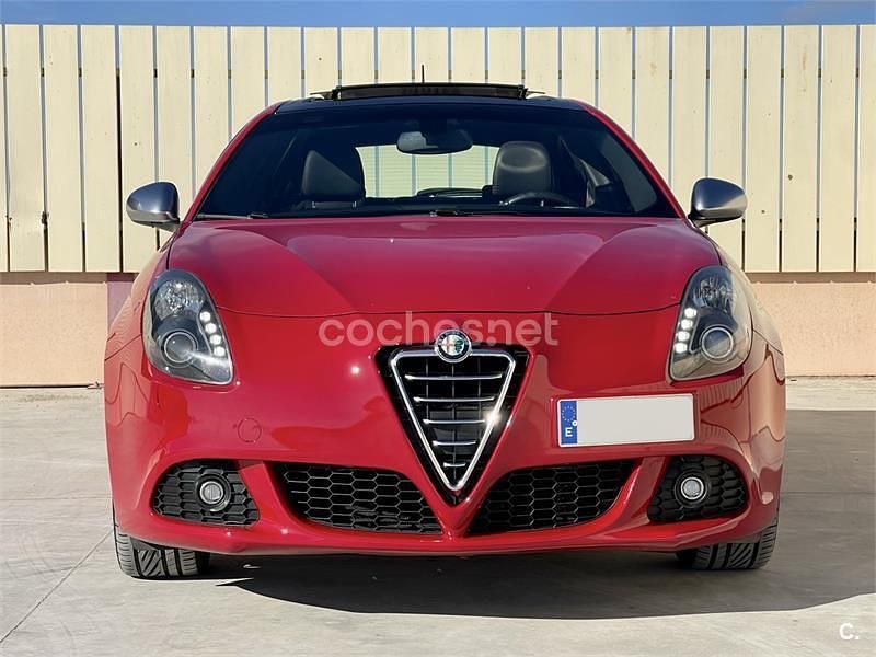 Usado Alfa Romeo Giulietta Distinctive 170 CV (125 kW) 2012 Rojo Berlina