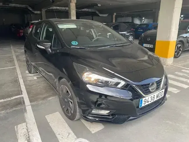 Usado Nissan Micra Acenta 92 CV (67 kW) 2022 Negro Utilitario