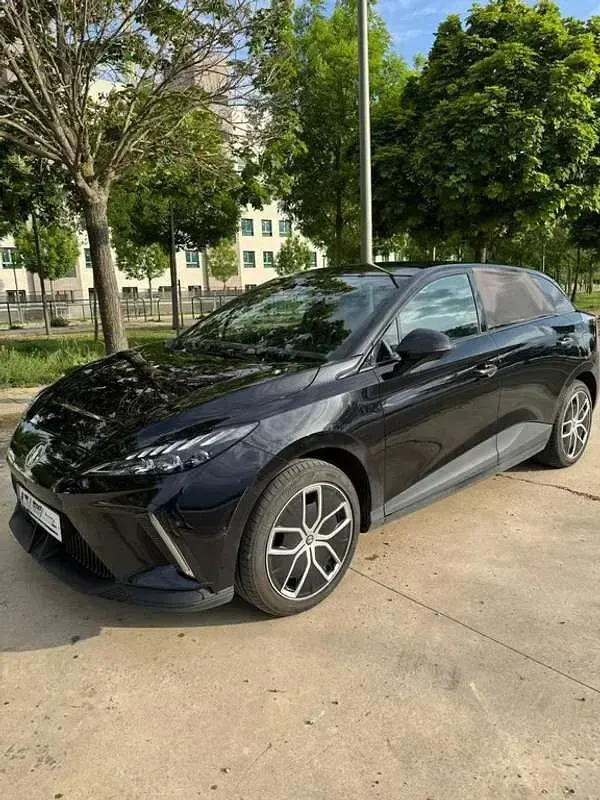 Usado MG MG4 EV Luxury 150 kW (204 CV) 2024 Negro Utilitario
