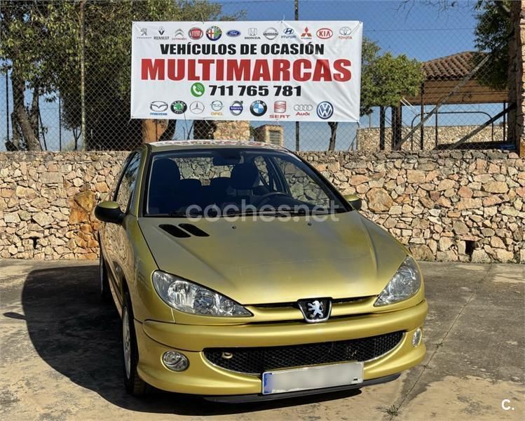 Amarillo Usado 2005 Peugeot 206 Berlina | 2600 € (Precio justo) - Imagen 1/4