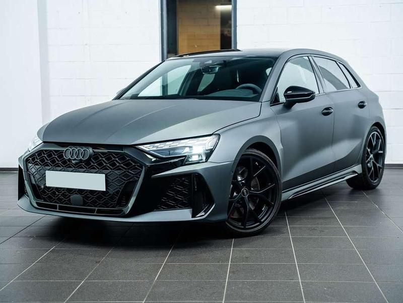 Nuevo Audi RS3 Sportback Exclusive 400 CV (294 kW) 2025 Gris Utilitario