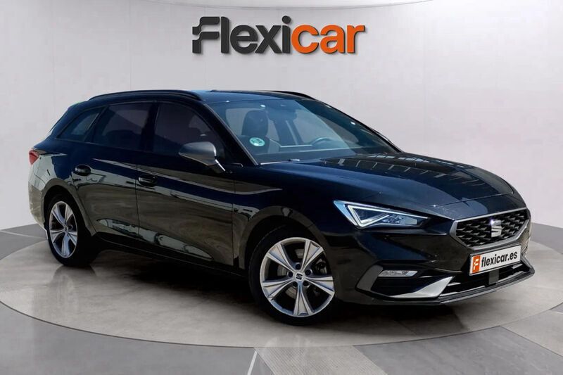 Negro Usado 2020 Seat Leon FR Berlina | 17.190 € (Precio justo) - Imagen 1/4