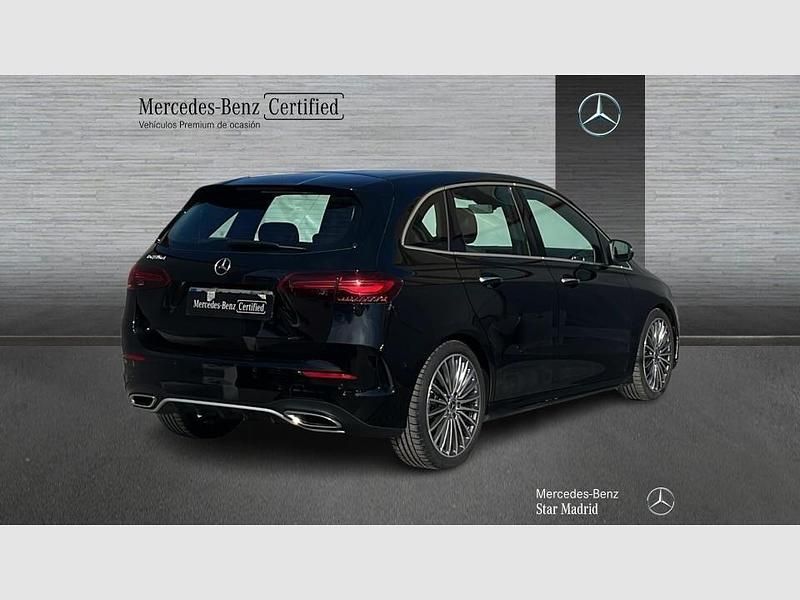 Usado Mercedes B180 116 CV (85 kW) 2025 Negro Monovolumen