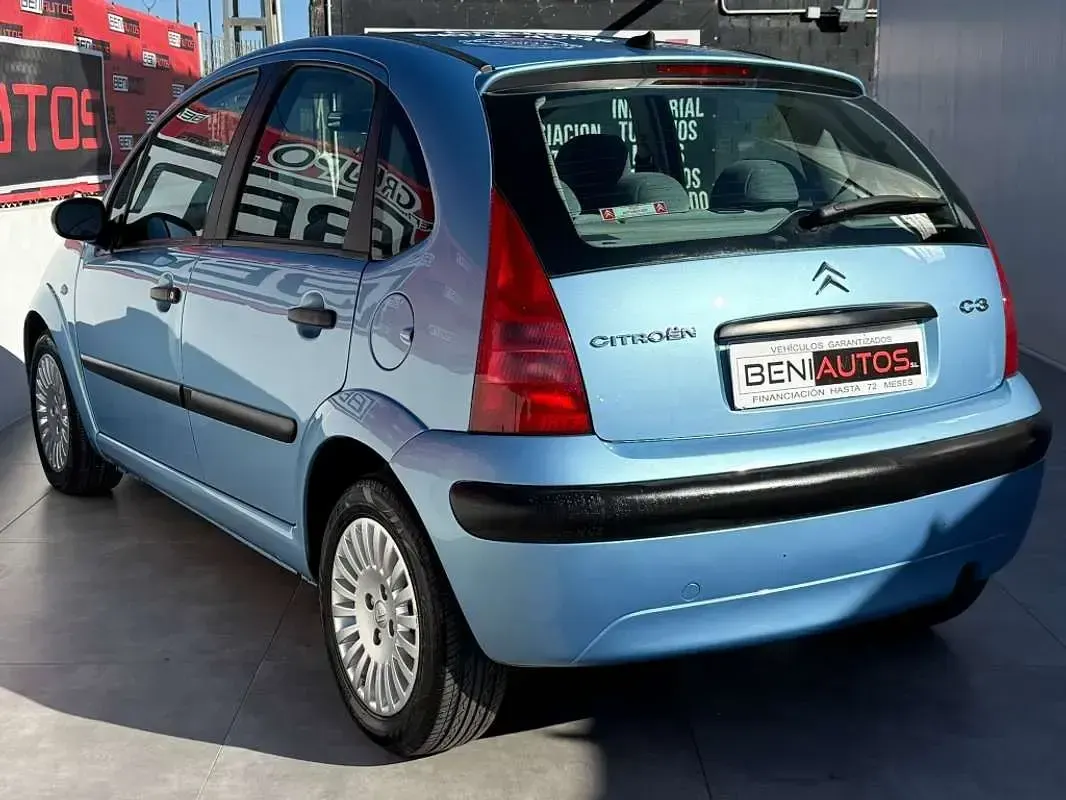 Usado Citroën C3 Exclusive 68 CV (50 kW) 2004 Azul Utilitario