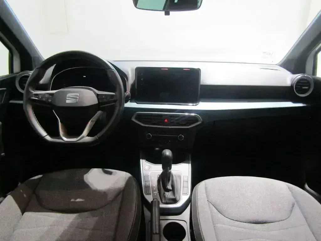 Usado Seat Arona Xperience 115 CV (84 kW) 2025 Gris SUV