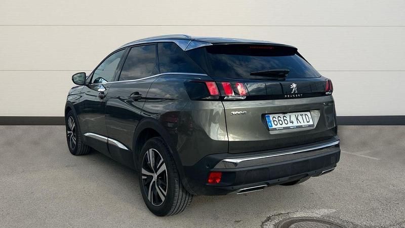 Usado Peugeot 3008 GT-line 130 CV (95 kW) 2019 Gris / plata SUV