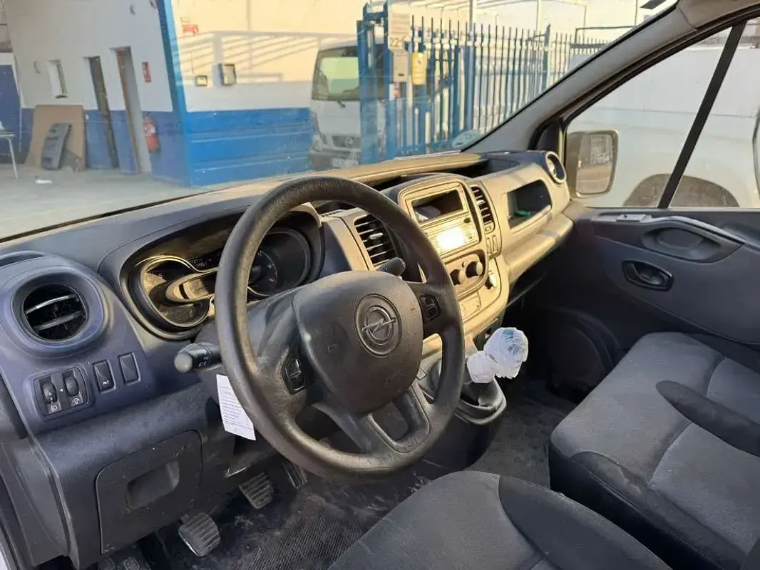 Usado Opel Vivaro Selective 120 CV (88 kW) 2019 Blanco Monovolumen