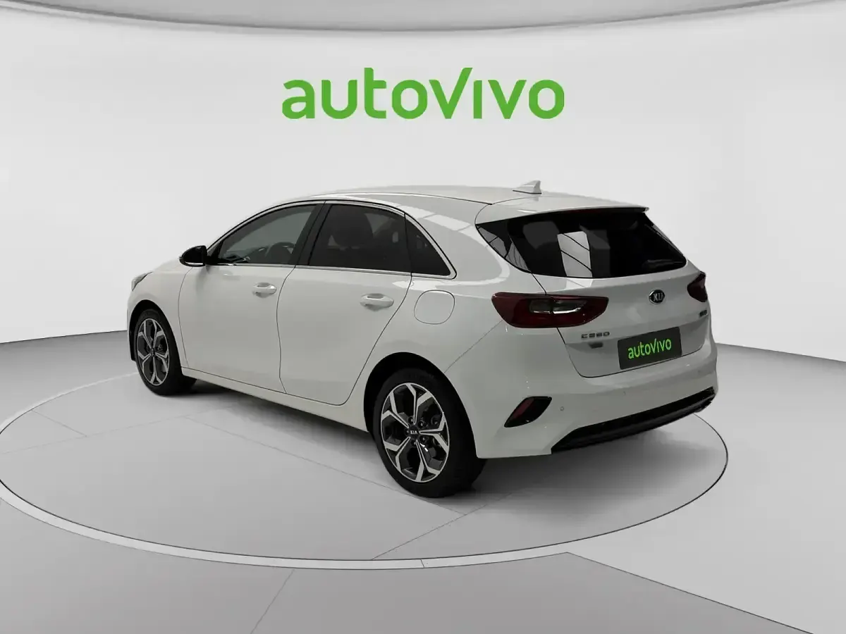 Usado Kia Ceed 160 CV (117 kW) 2021 Blanco Utilitario