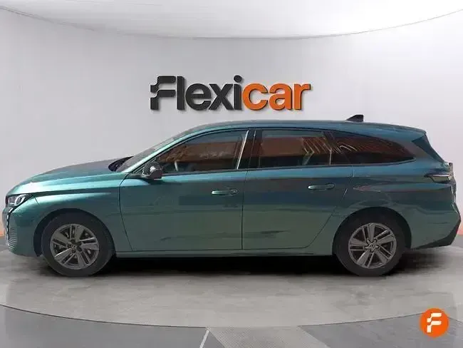 Usado Peugeot 308 SW Active 130 CV (95 kW) 2023 Verde Familiar