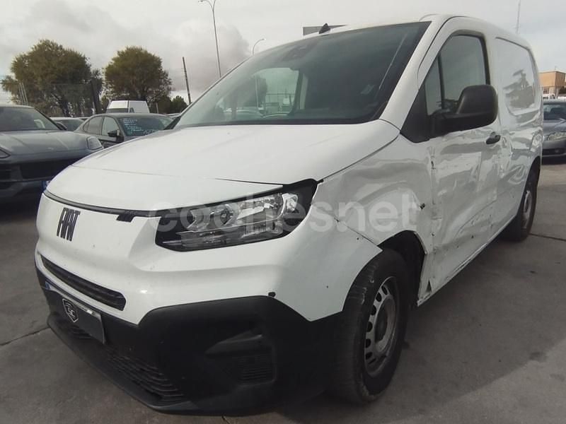 Usado Fiat Doblò 100 CV (73 kW) 2024 Blanco Monovolumen