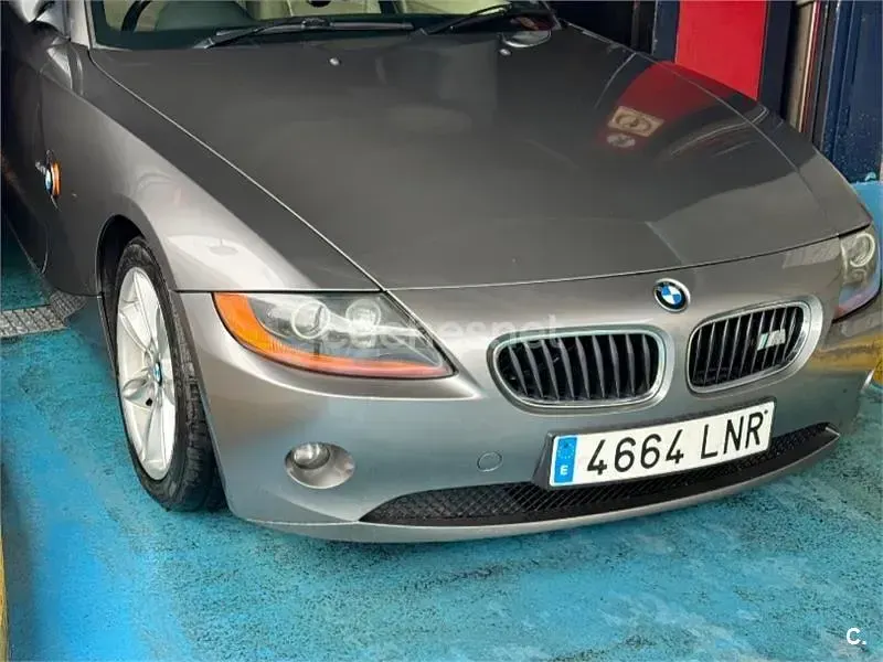 Usado BMW Z4 170 CV (125 kW) 2004 Gris / plata Descapotable