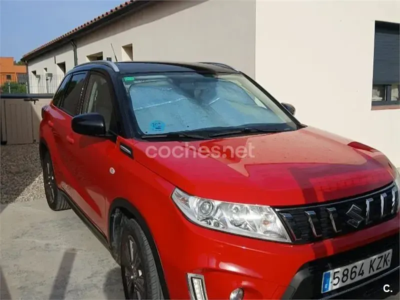Usado Suzuki Vitara 111 CV (81 kW) 2019 Rojo SUV