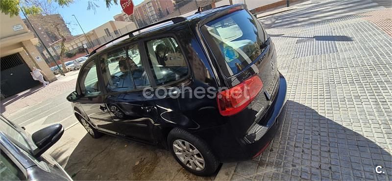 Usado VW Touran Edition 105 CV (77 kW) 2012 Negro Monovolumen