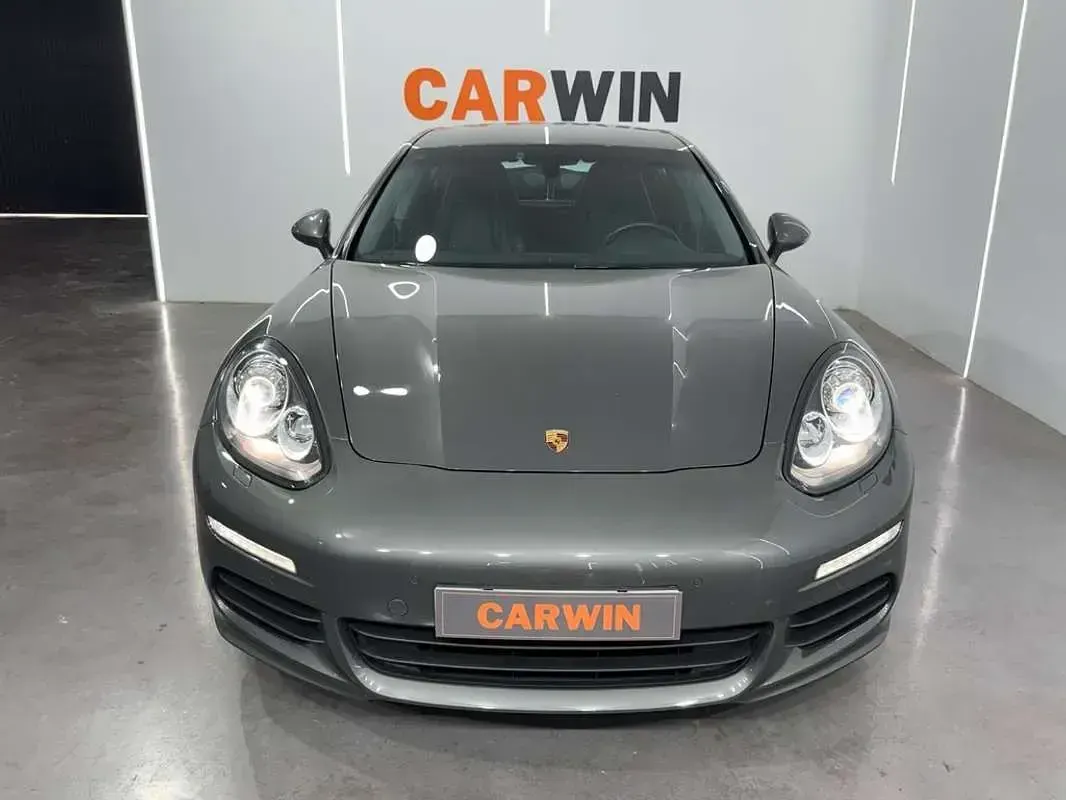 Usado Porsche Panamera Diesel 300 CV (220 kW) 2014 Gris Utilitario