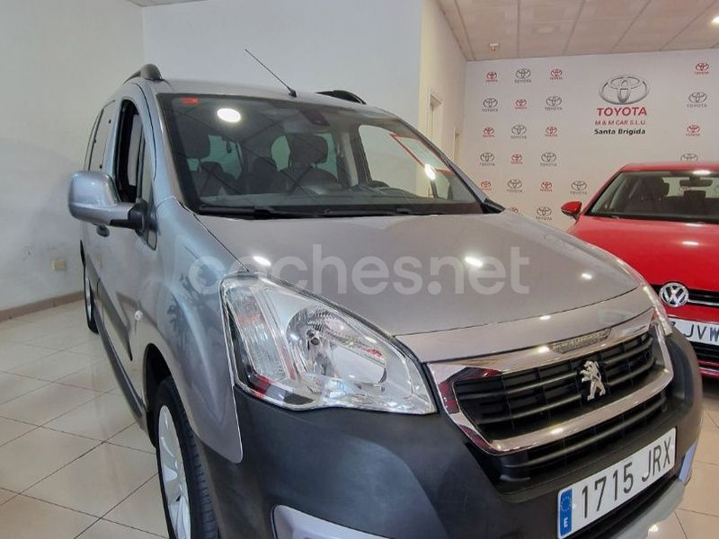 Azul Usado 2016 Peugeot Partner Tepee Outdoor Monovolumen | 11.990 € (Precio justo) - Imagen 1/4