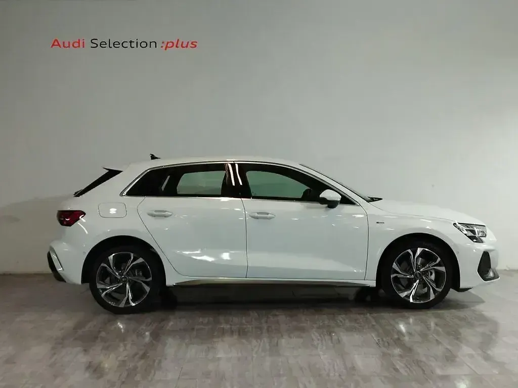 Usado Audi A3 e-tron S-Line 204 CV (150 kW) 2026 Blanco Utilitario