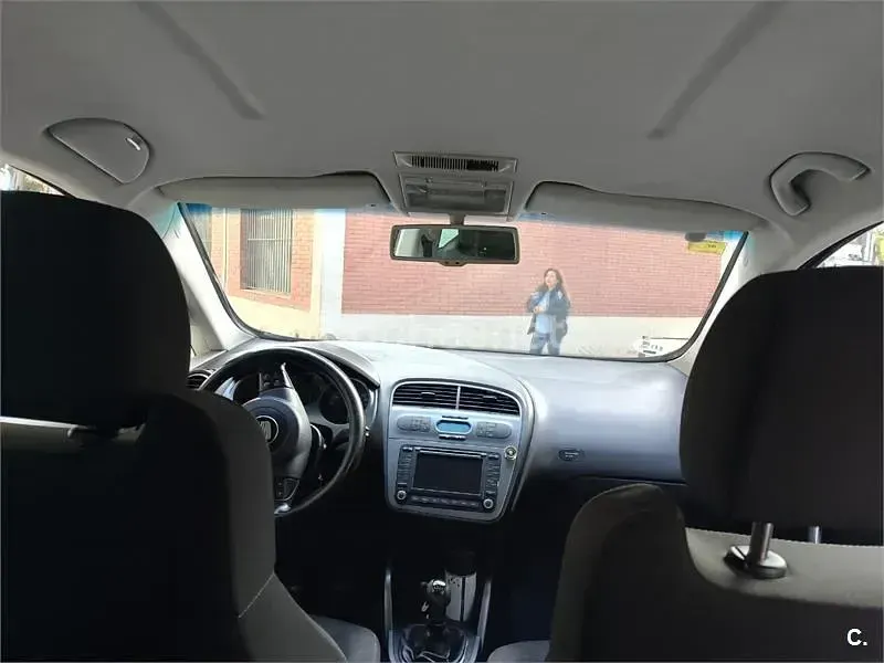 Usado Seat Altea XL Stylance 140 CV (102 kW) 2007 Granate Monovolumen