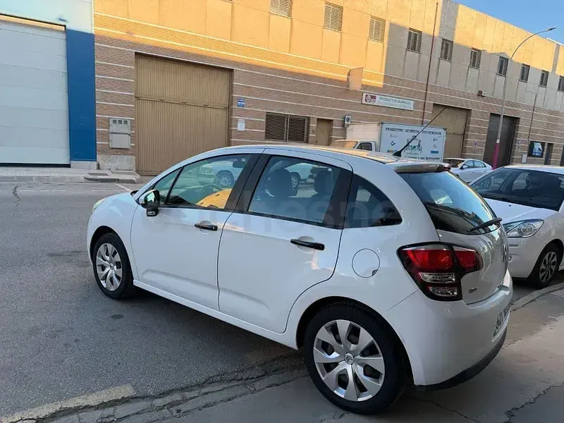 Usado Citroën C3 PureTech 68 CV (50 kW) 2014 Blanco Berlina