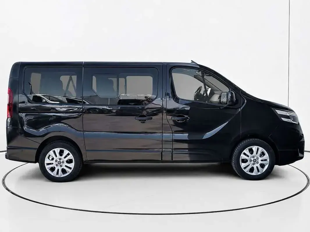 Usado Nissan Primastar Acenta 150 CV (110 kW) 2025 Negro Monovolumen