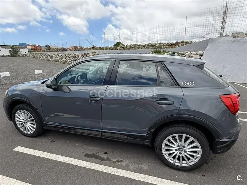 Usado Audi Q2 Sport 116 CV (85 kW) 2021 Gris / plata SUV
