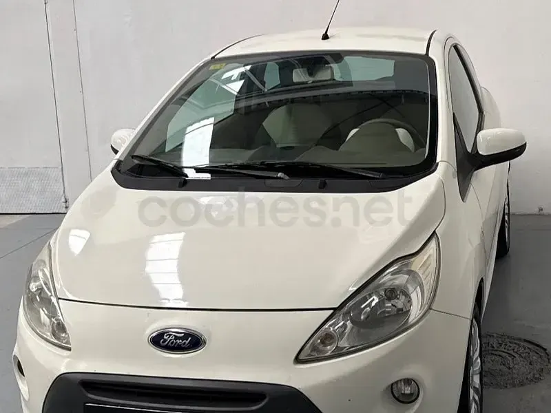 Usado Ford Ka Titanium 69 CV (50 kW) 2009 Blanco Utilitario