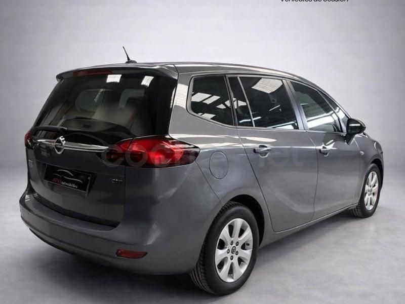 Usado Opel Zafira Tourer Expression 120 CV (88 kW) 2015 Gris / plata Monovolumen