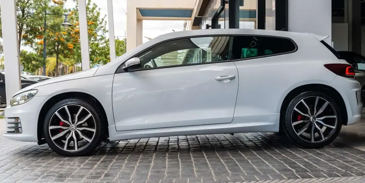Usado VW Scirocco R-line 150 CV (110 kW) 2017 Blanco Coupe