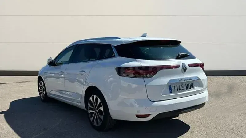 Usado Renault Mégane GrandTour Techno 140 CV (102 kW) 2023 Blanco Familiar