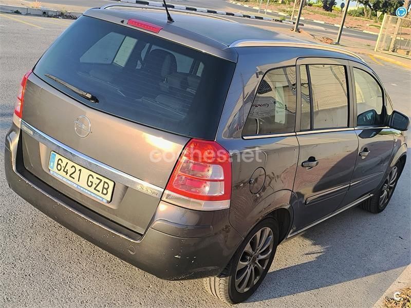 Negro Usado 2010 Opel Zafira Enjoy Plus Monovolumen | 3900 € (Precio justo) - Imagen 1/4