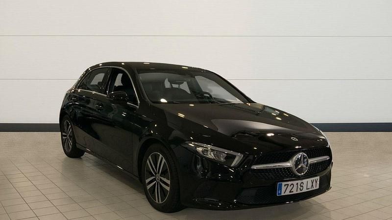 Negro Usado 2022 Mercedes A180 Utilitario | 30.000 € (Caro) - Imagen 1/1