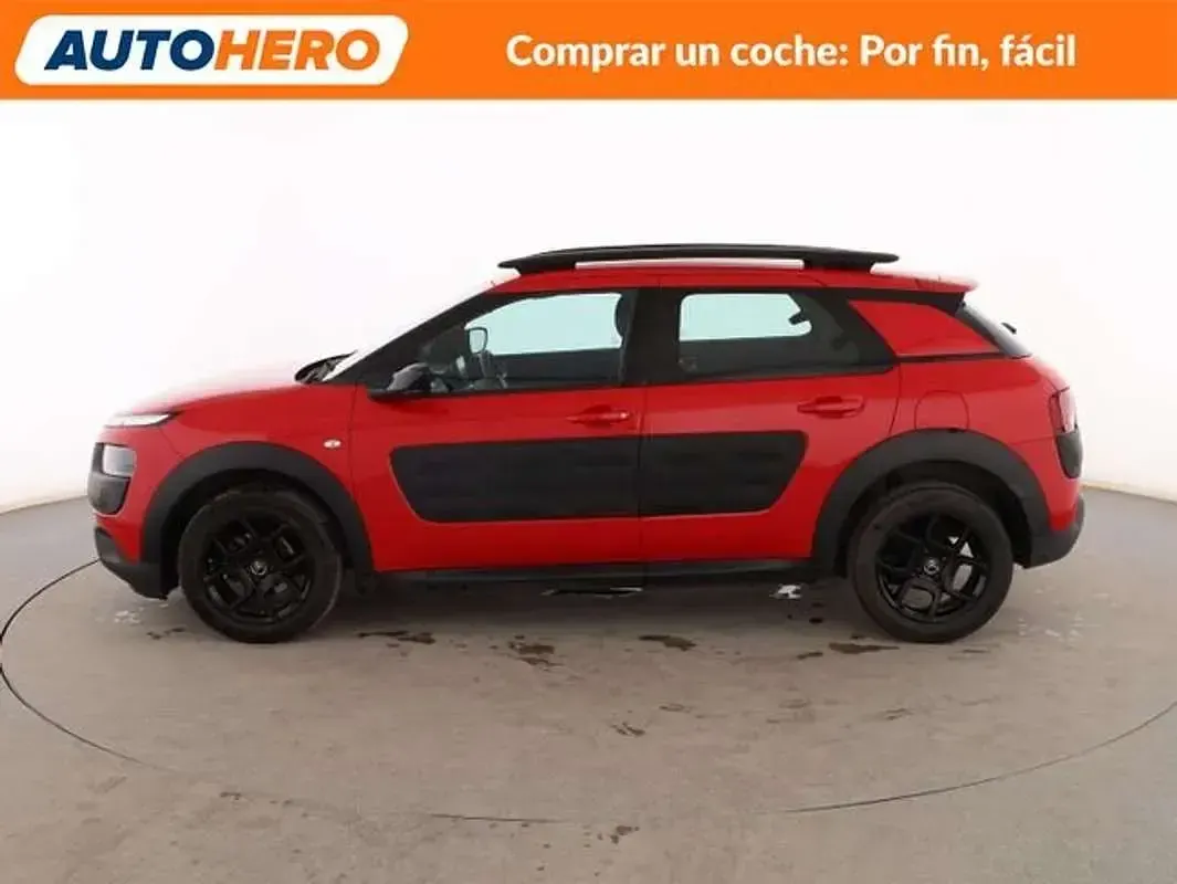 Usado Citroën C4 Cactus Feel 82 CV (60 kW) 2017 Rojo Utilitario