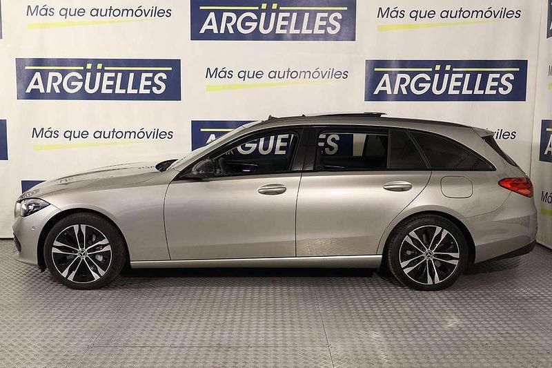 Usado Mercedes E300 313 CV (230 kW) 2022 Plateado Familiar