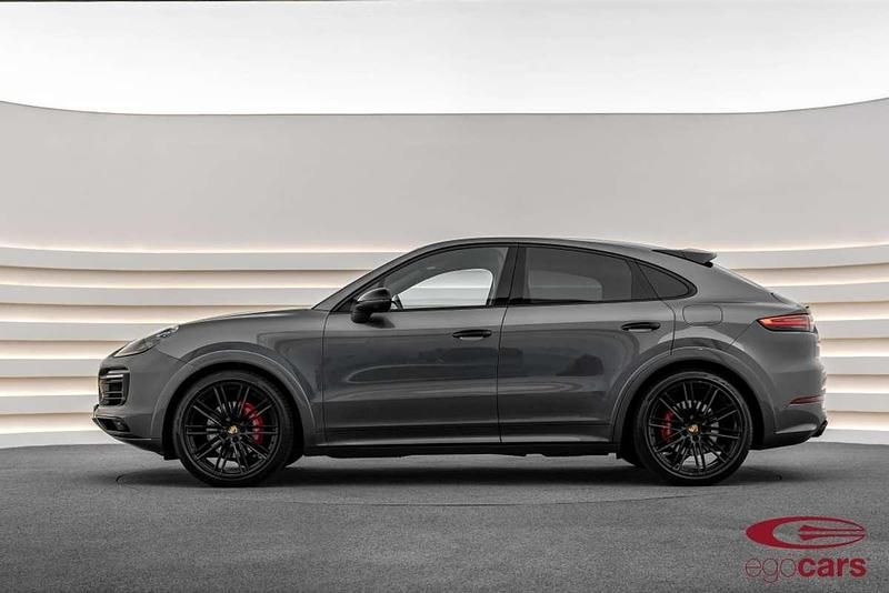 Usado Porsche Cayenne 462 CV (339 kW) 2019 Gris / plata SUV