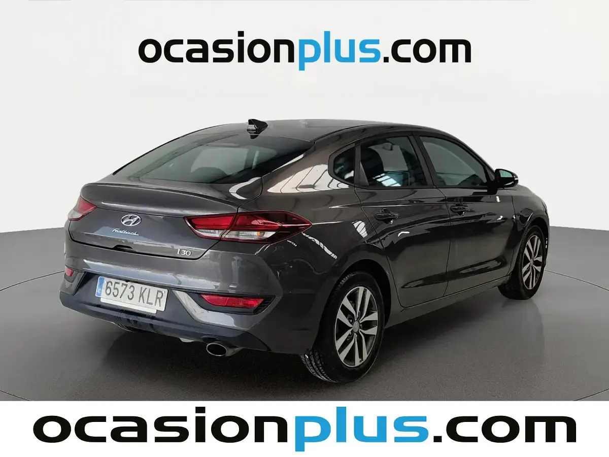 Usado Hyundai i30 120 CV (88 kW) 2018 Gris