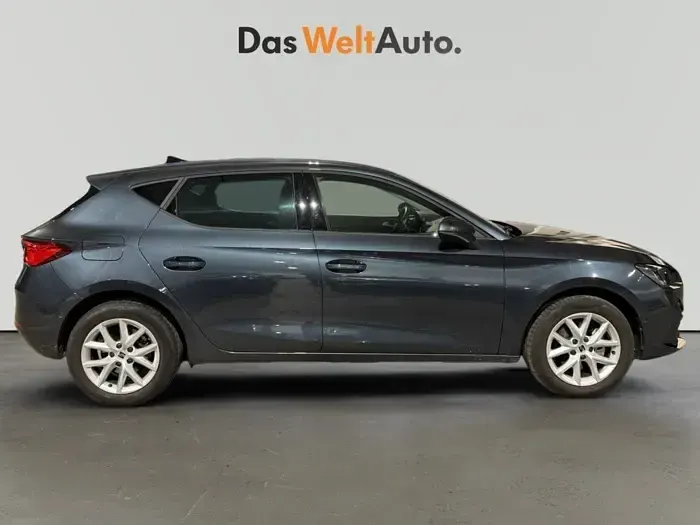 Usado Seat Leon Style 116 CV (85 kW) 2025 Gris